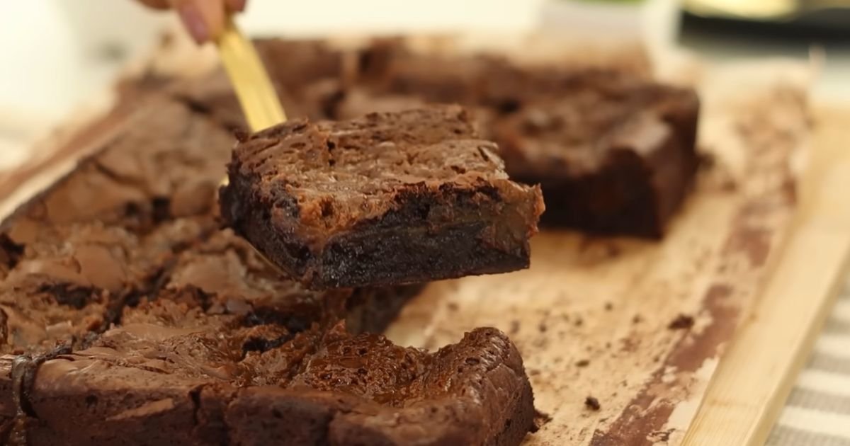 Brownie Craquelado e Úmido por Dentro